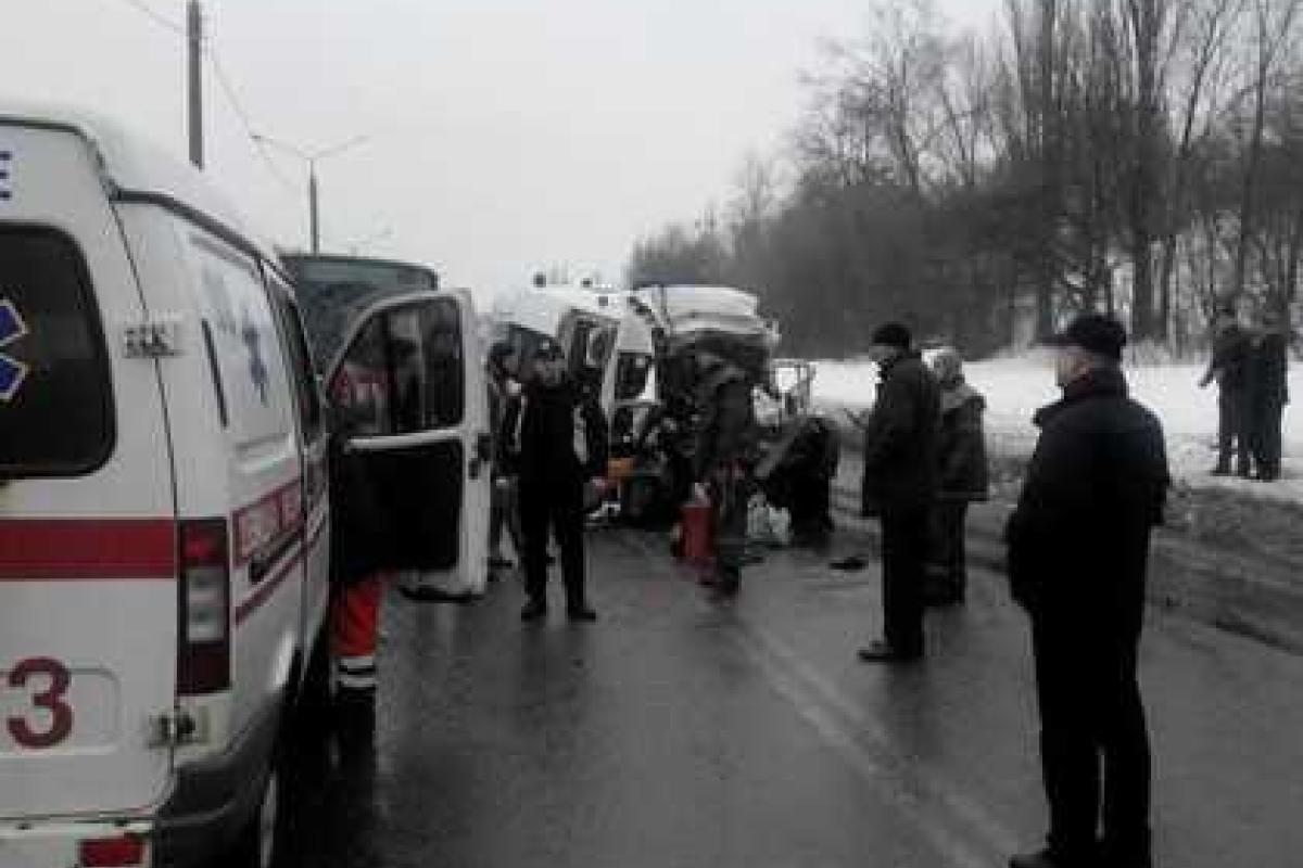 Количество жертв аварии скорой и автобуса в Харькове возросло Количество жертв аварии скорой и автобуса в Харькове возросло