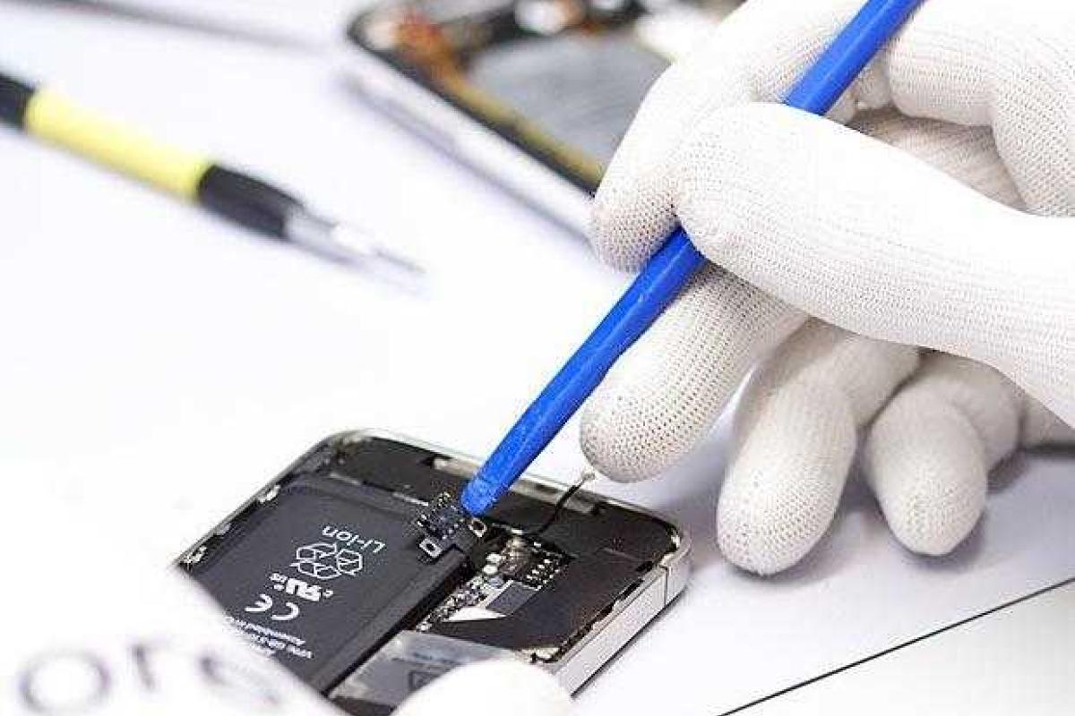 Как отремонтировать шлейф в IPhone 4 Как отремонтировать шлейф в IPhone 4