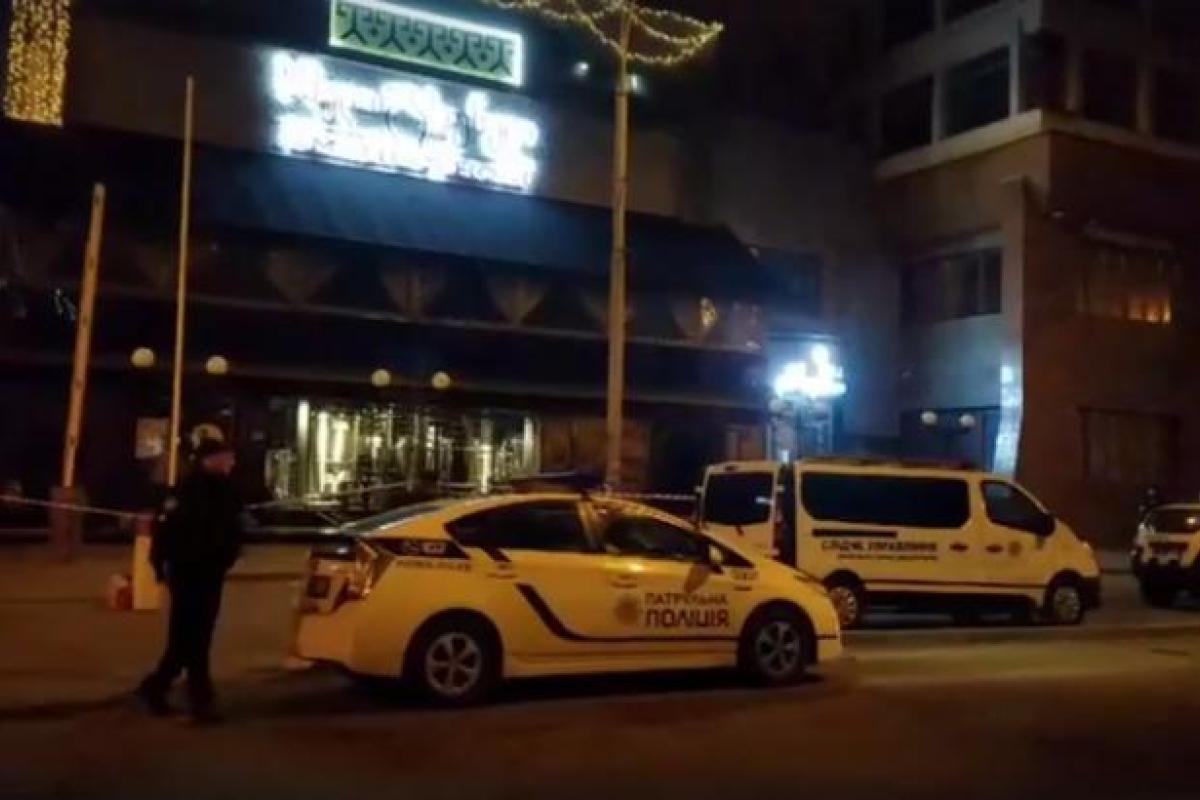 В Киеве из гранатомета обстреляли здание "Киевгорстроя" В Киеве из гранатомета обстреляли здание "Киевгорстроя"