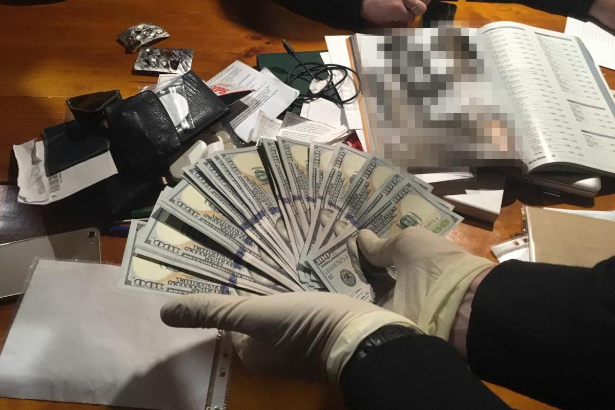 СБУ разоблачила киевского чиновника на взятке СБУ разоблачила киевского чиновника на взятке