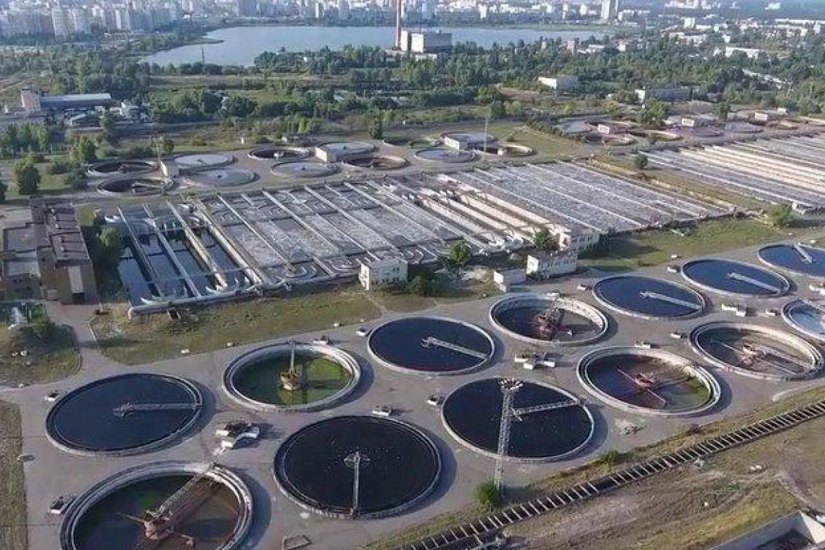 «Мажорам» закон не писан: в Киеве разрушили дамбу очистительной станции для катеров «Мажорам» закон не писан: в Киеве разрушили дамбу очистительной станции для катеров