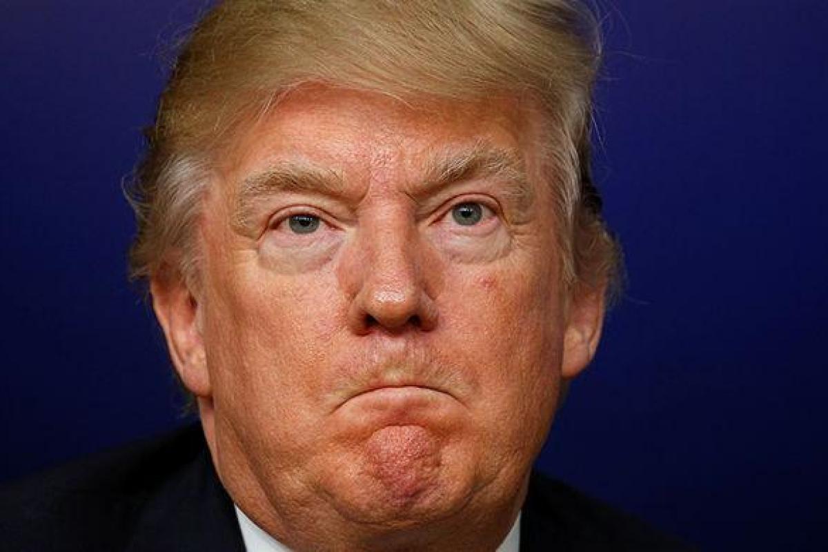 Американский журнал опубликовал на обложке Трампа с носом свиньи Американский журнал опубликовал на обложке Трампа с носом свиньи