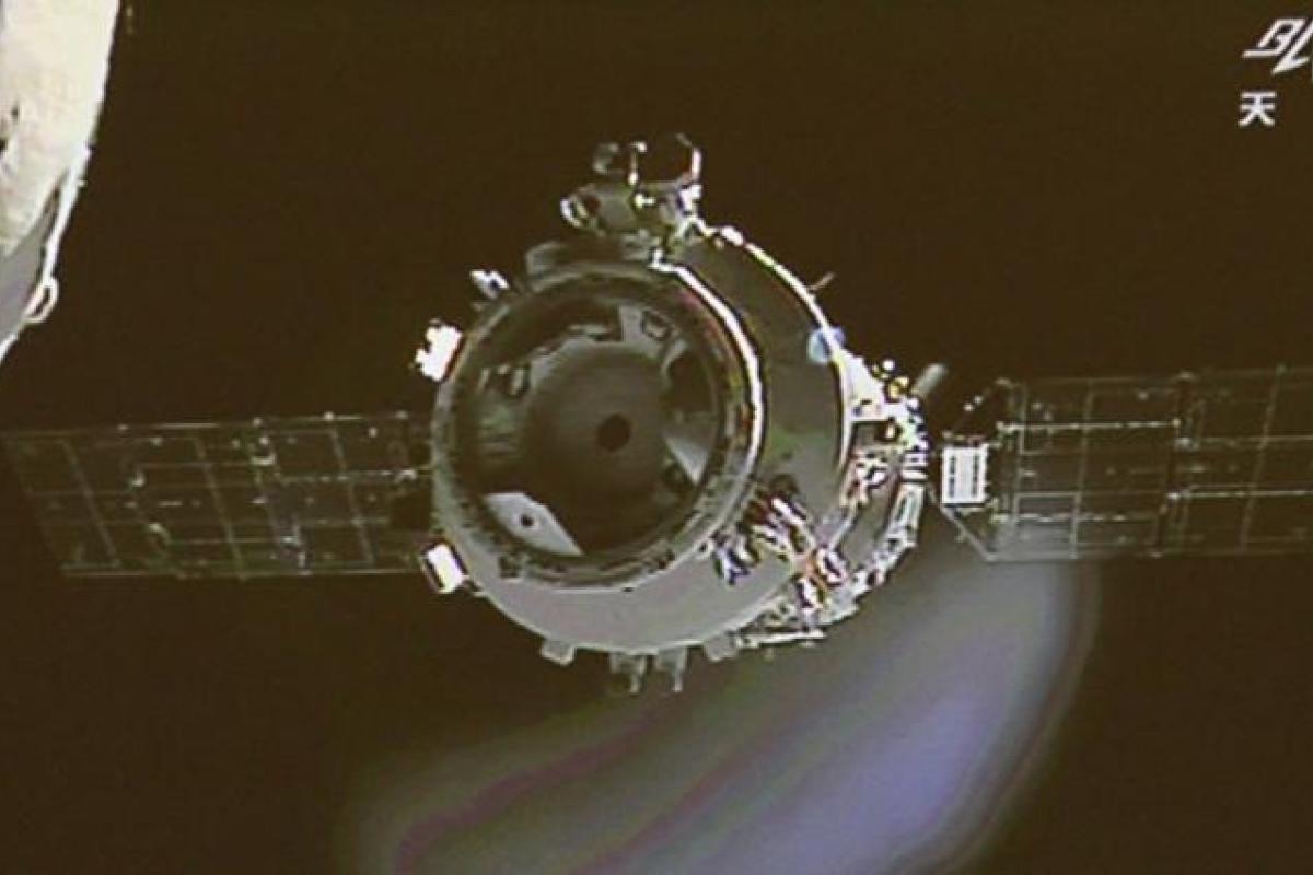 Над Тихим океаном сгорела китайская космическая станция