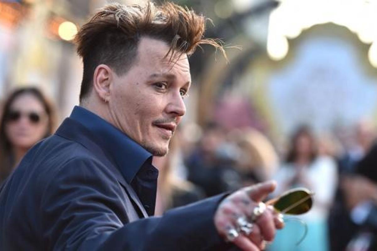 На Джонни Деппа подали в суд из-за избиения На Джонни Деппа подали в суд из-за избиения