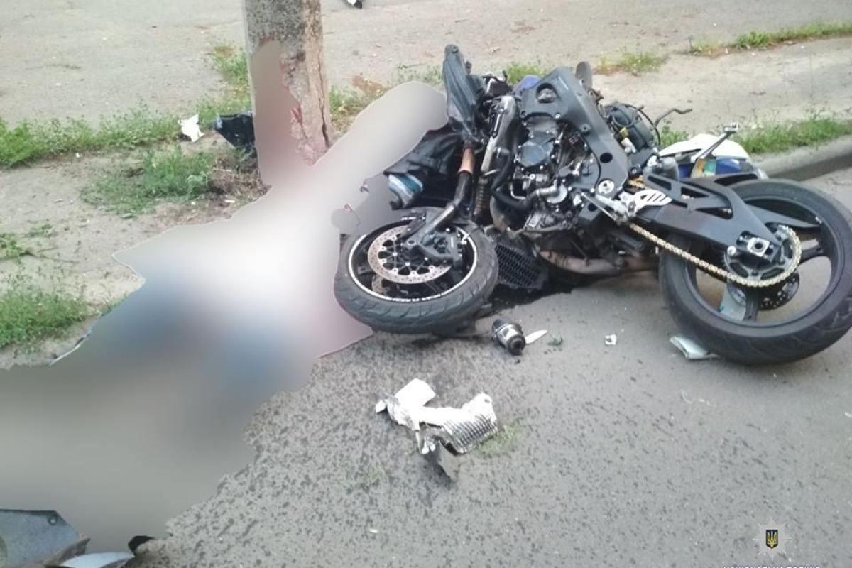 В Харькове в ДТП погибли двое мотоциклистов В Харькове в ДТП погибли двое мотоциклистов