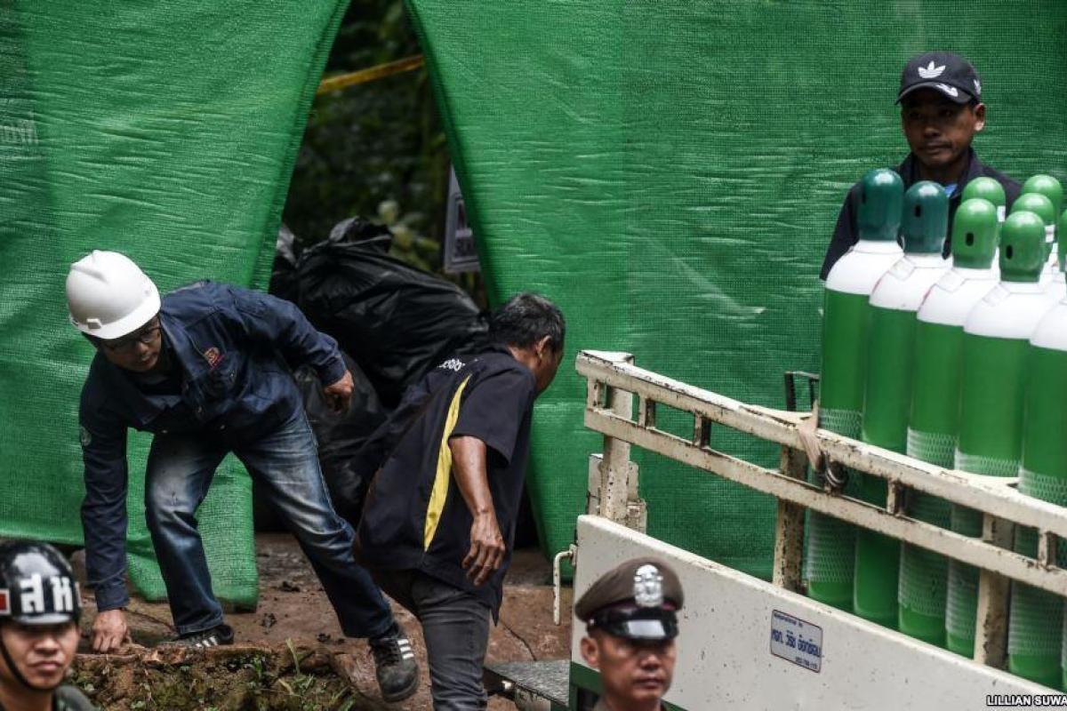 Операция по спасению завершена: в Таиланде спасатели вывели всех детей из пещеры Операция по спасению завершена: в Таиланде спасатели вывели всех детей из пещеры