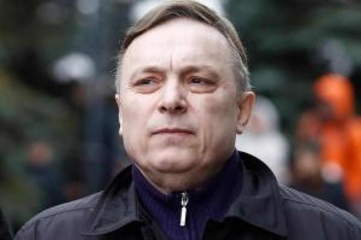 "Помоги мне приехать в Полтаву": Разин попросил Зеленского пустить его в Украину "Помоги мне приехать в Полтаву": Разин попросил Зеленского пустить его в Украину