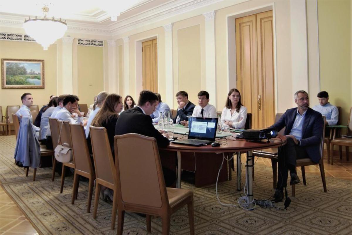 У Зеленского предлагают вознаграждать "обличителей" коррупции