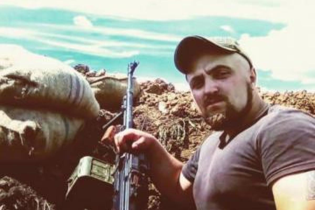 В Северодонецке провели в последний путь комвзвода батальона «Айдар» 