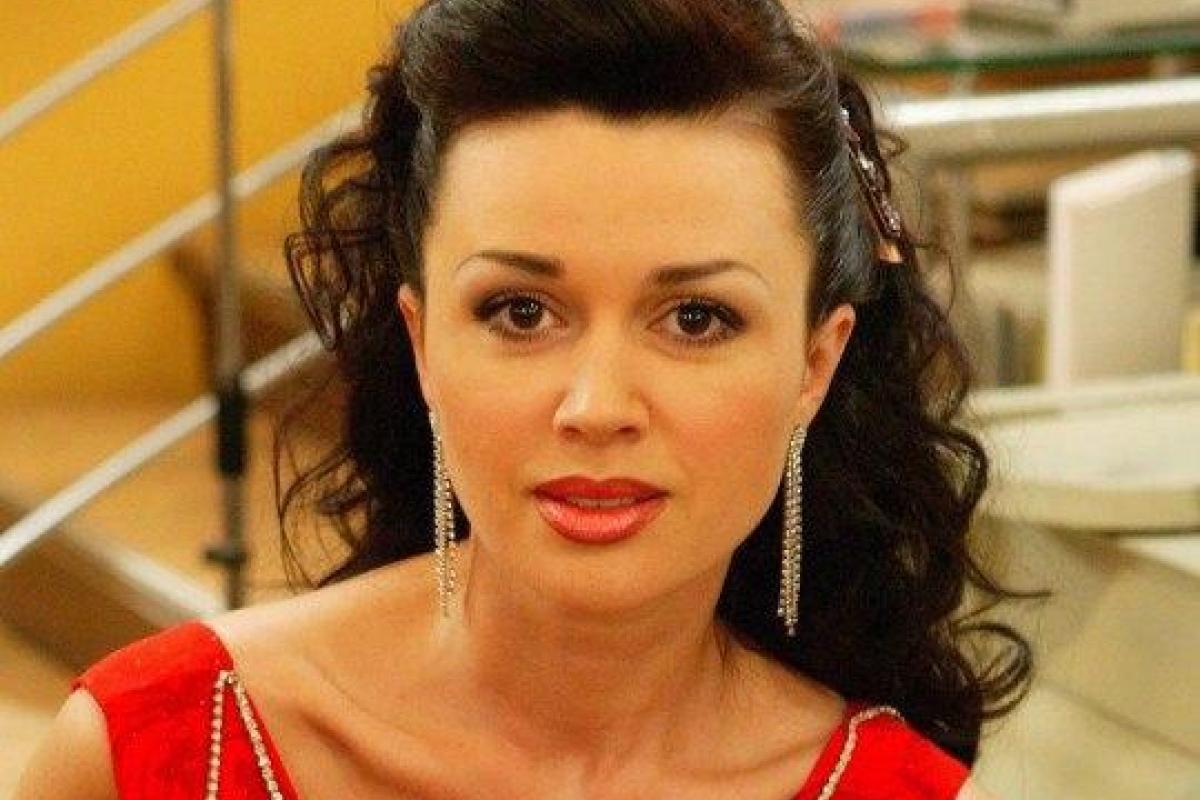 Состояние Заворотнюк ухудшилось: врачи прекратили интенсивное лечение Состояние Заворотнюк ухудшилось: врачи прекратили интенсивное лечение