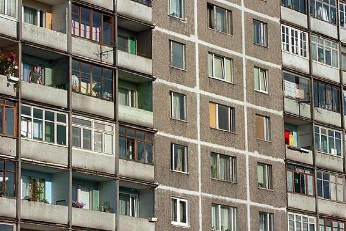 Россиянам запретили жарить шашлыки и курить на балконах