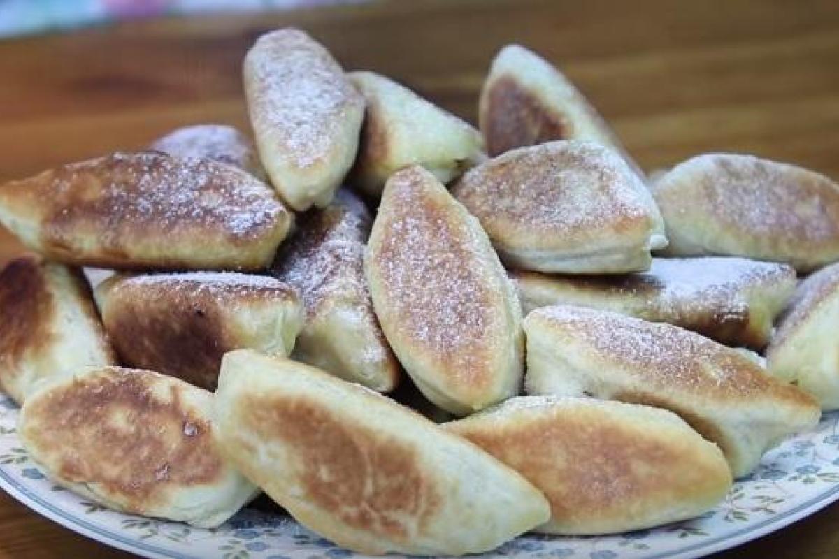 Быстрые пирожки с яблоками: рецепт с фото Быстрые пирожки с яблоками: рецепт с фото