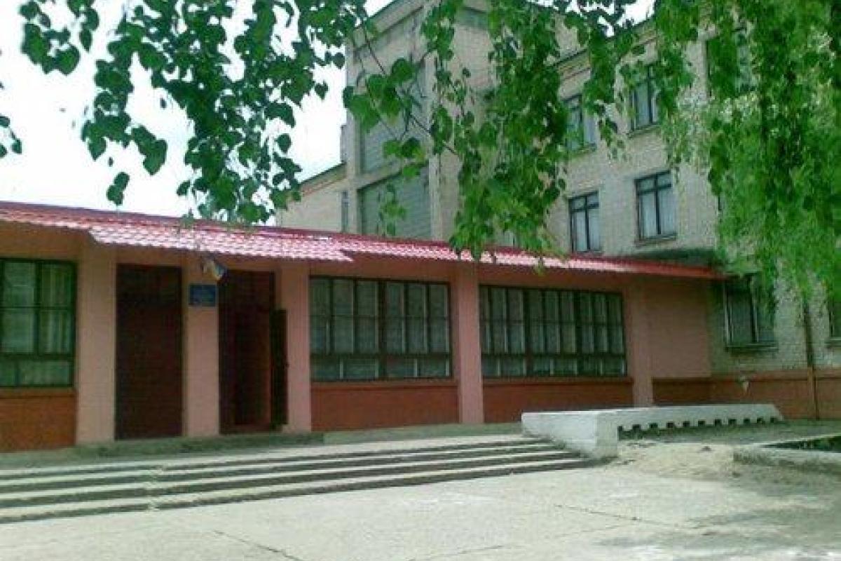 На Луганщине школа оказалась под угрозой закрытия На Луганщине школа оказалась под угрозой закрытия