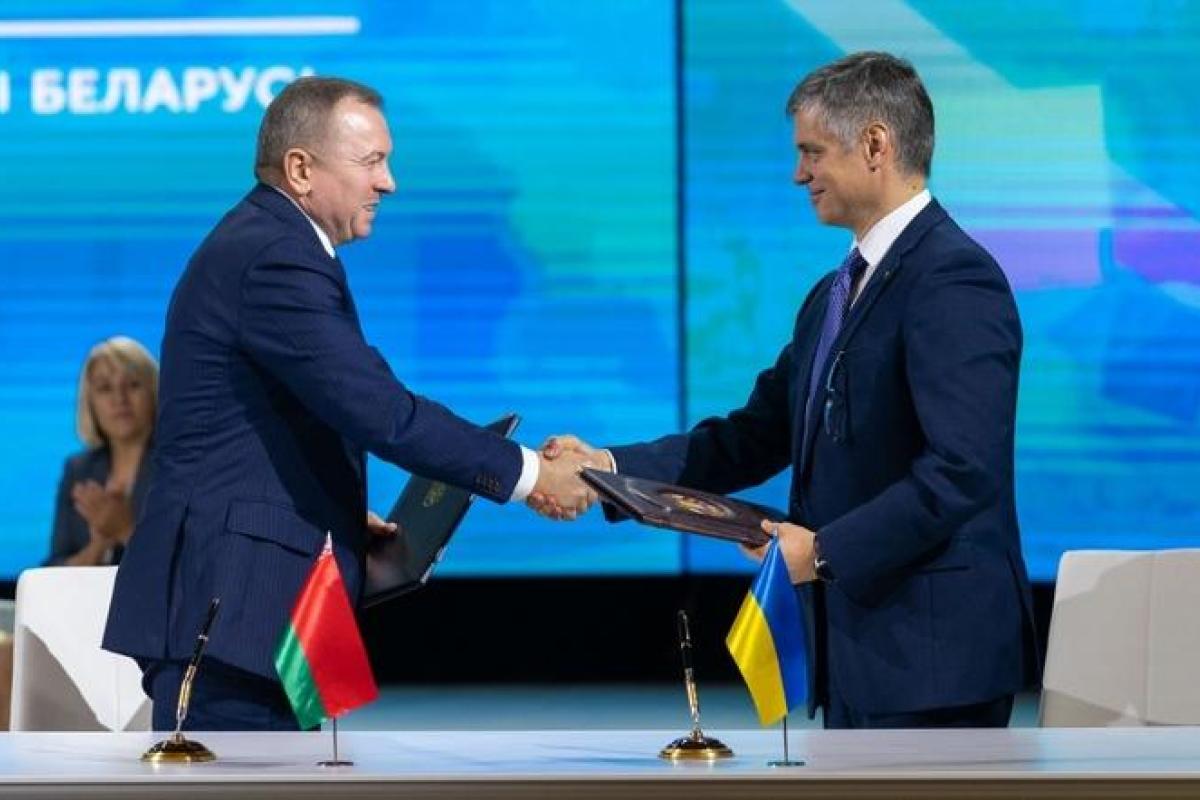 Украина и Беларусь подписали документы о региональном сотрудничестве
