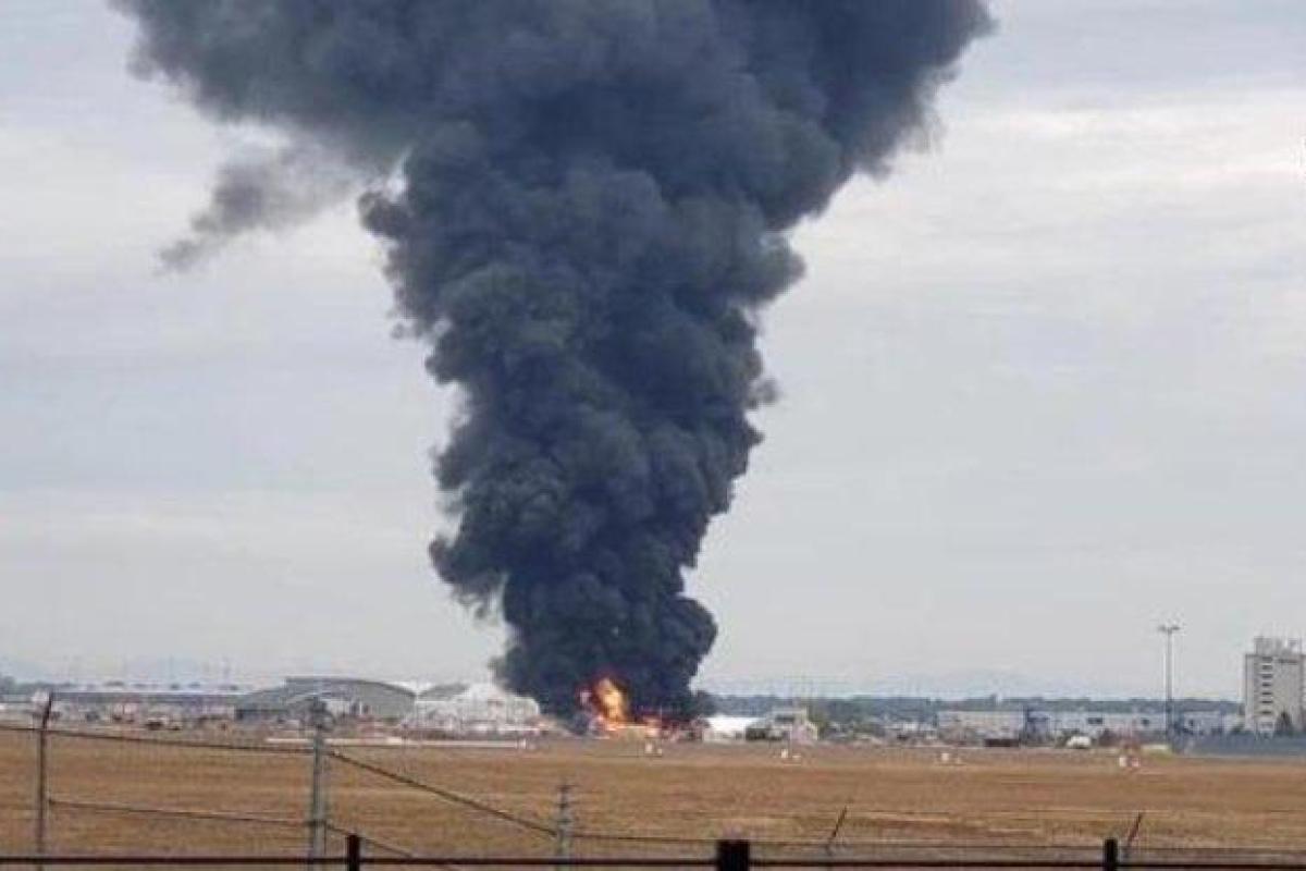 В США произошло крушение бомбардировщика при посадке