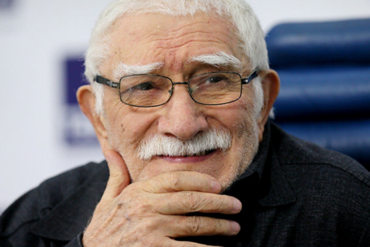 В Москве экстренно госпитализирован Армен Джигарханян В Москве экстренно госпитализирован Армен Джигарханян