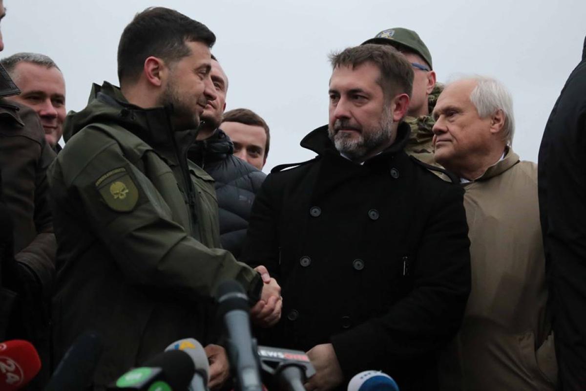 Зеленский поручил главе Луганщины отремонтировать дорогу от Северодонецка до Станицы Луганской