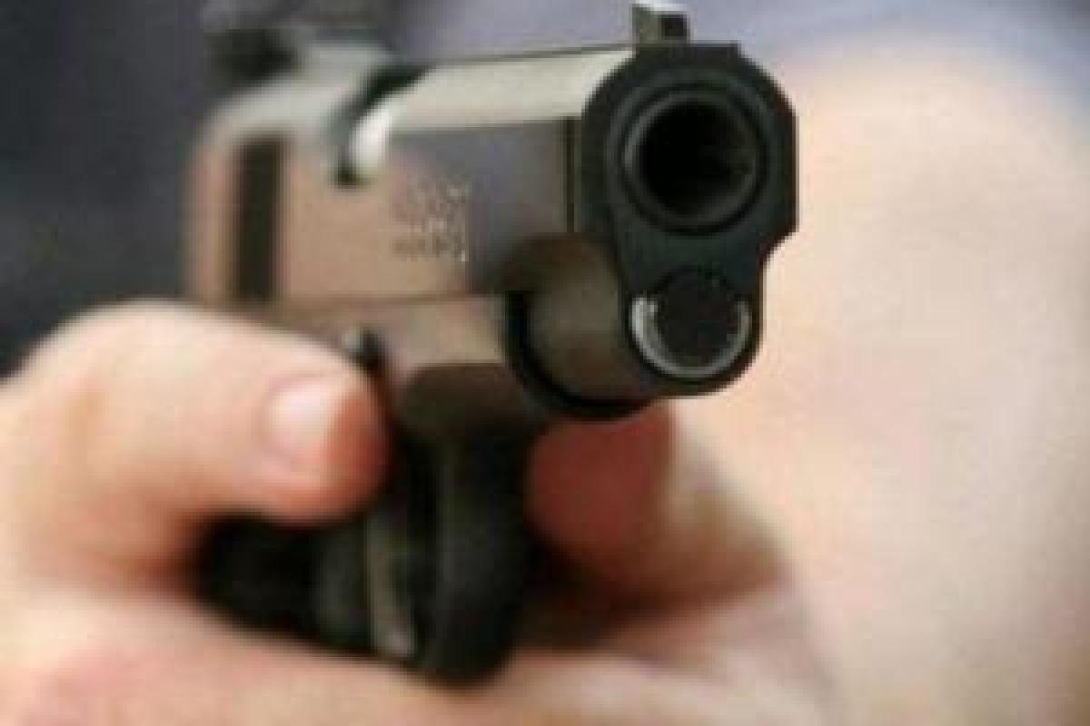 В Николаеве женщина устроила стрельбу по сотрудникам банка В Николаеве женщина устроила стрельбу по сотрудникам банка
