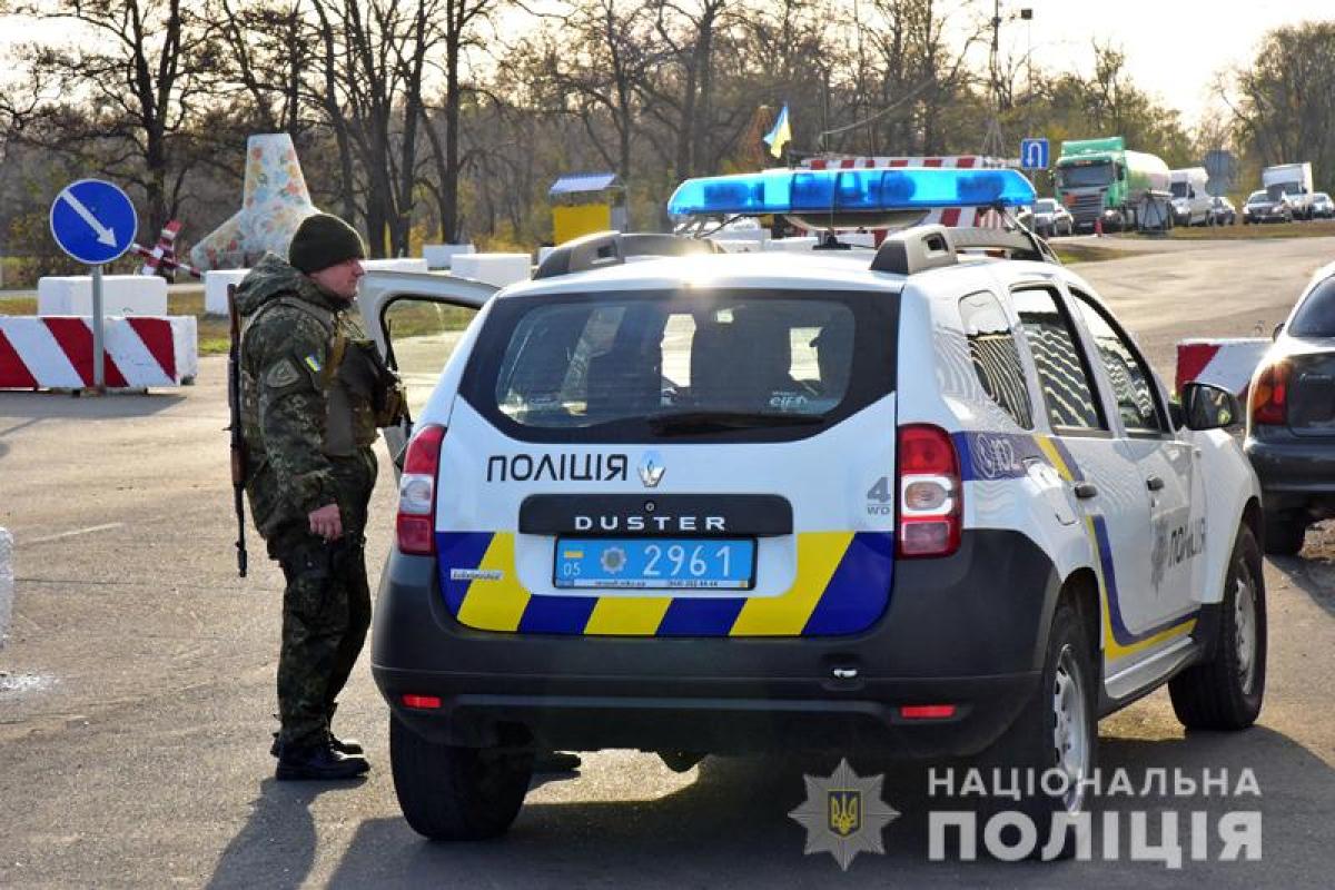 Отправлял девушек в сексуальное рабство: в Мариуполе разоблачили международный канал торговли людьми