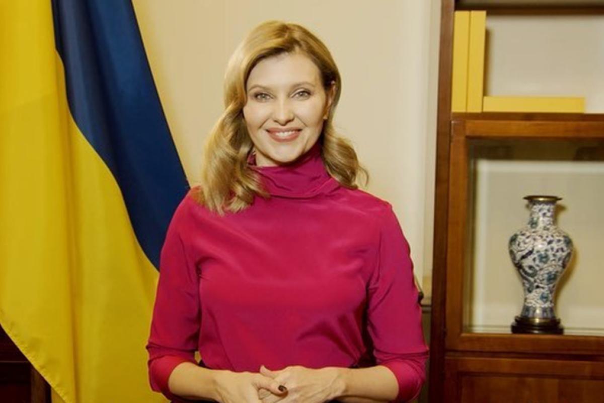 Жена Зеленского обратилась к украинцам на языке жестов Жена Зеленского обратилась к украинцам на языке жестов