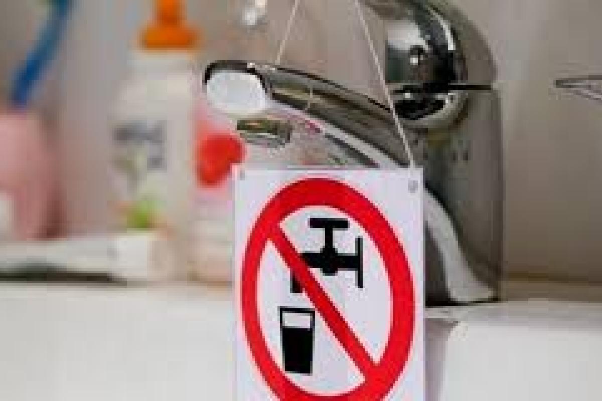 "Опять к утру": Жители Лисичанска возмущены отсутствием воды "Опять к утру": Жители Лисичанска возмущены отсутствием воды