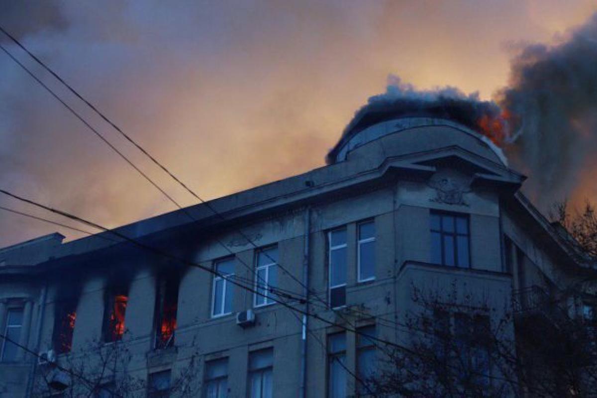 Пожар в Одессе: у спасателей проходят обыски