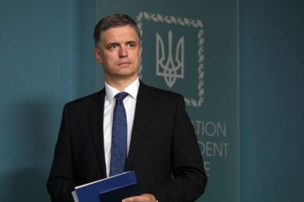 "Если докажем, что самолет был сбит, будем требовать компенсации": Пристайко о крушении МАУ в Тегеране "Если докажем, что самолет был сбит, будем требовать компенсации": Пристайко о крушении МАУ в Тегеране