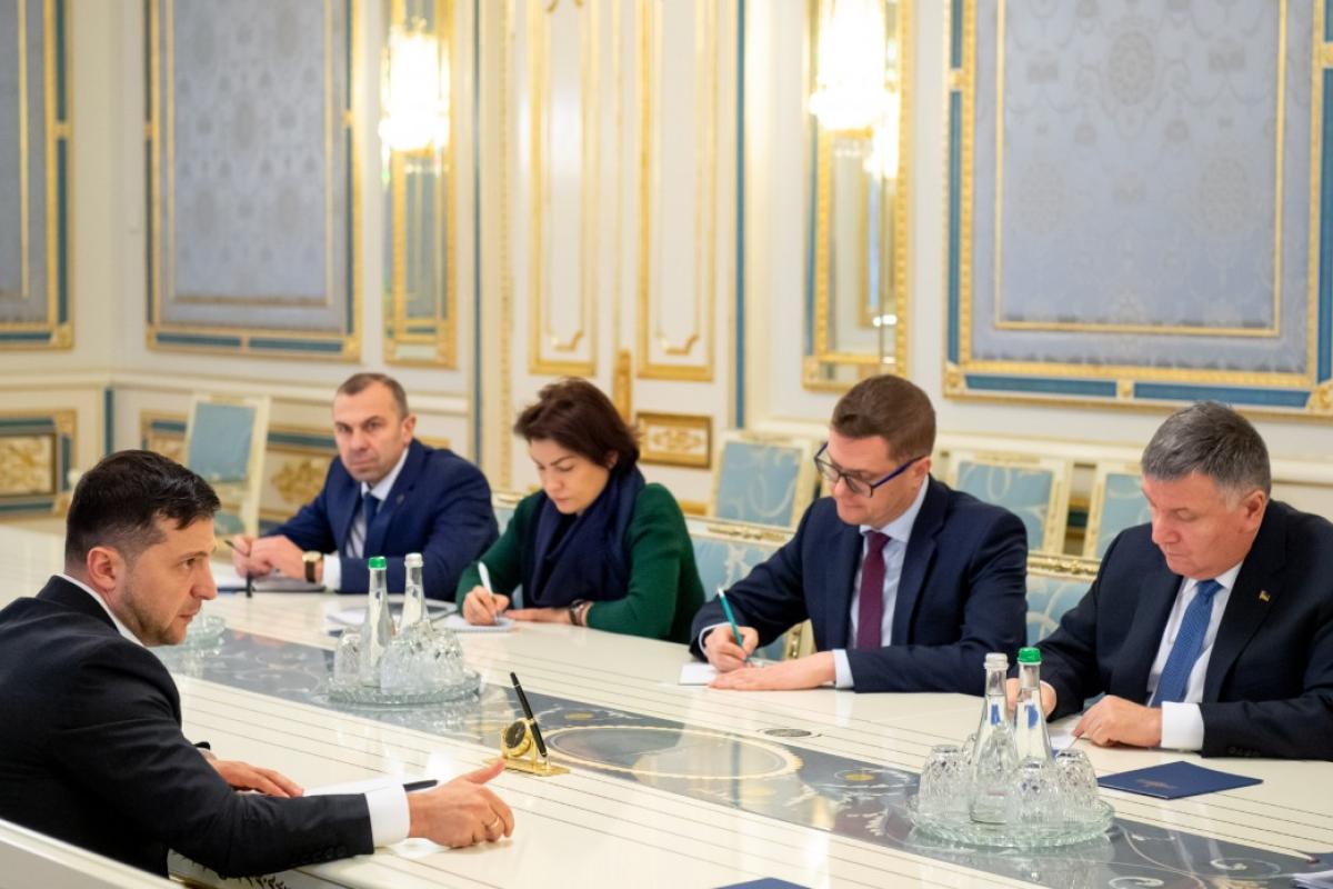 Зеленский признал подлинность "прослушки" из Кабмина и потребовал установить причастных