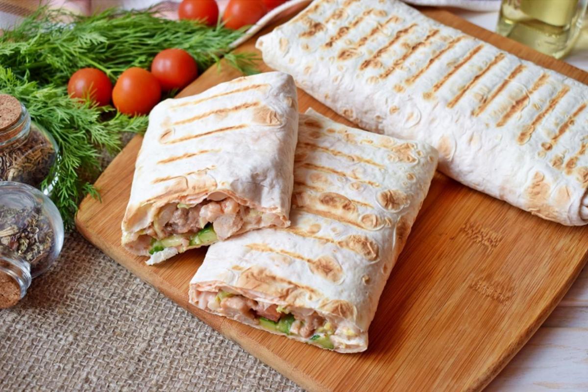 Рецепт шаурмы с курицей в лаваше Рецепт шаурмы с курицей в лаваше