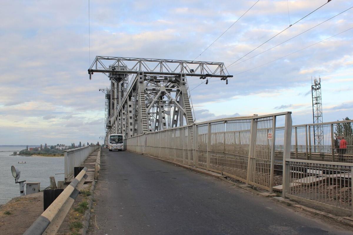 Війська РФ завдали повторного удару по мосту через Дністровський лиман Війська РФ завдали повторного удару по мосту через Дністровський лиман
