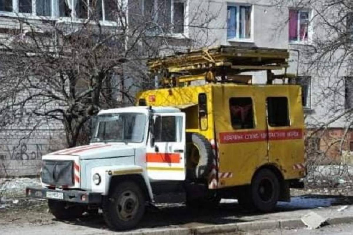 Ситуація критична: Луганщина залишилася без комунікацій та мобільного зв'язку Ситуація критична: Луганщина залишилася без комунікацій та мобільного зв'язку