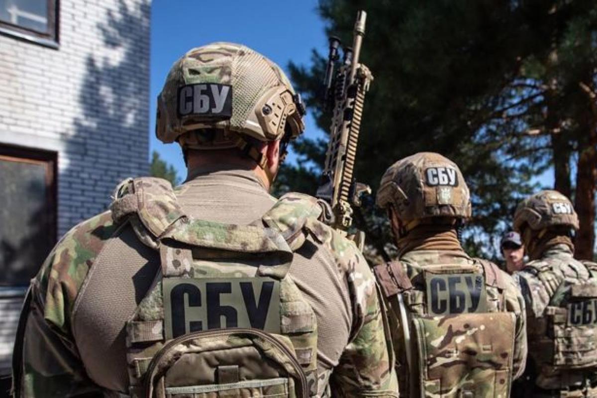 У Харкові СБУ знайшла підпільний склад танкових запчастин на 1,5 млн доларів У Харкові СБУ знайшла підпільний склад танкових запчастин на 1,5 млн доларів