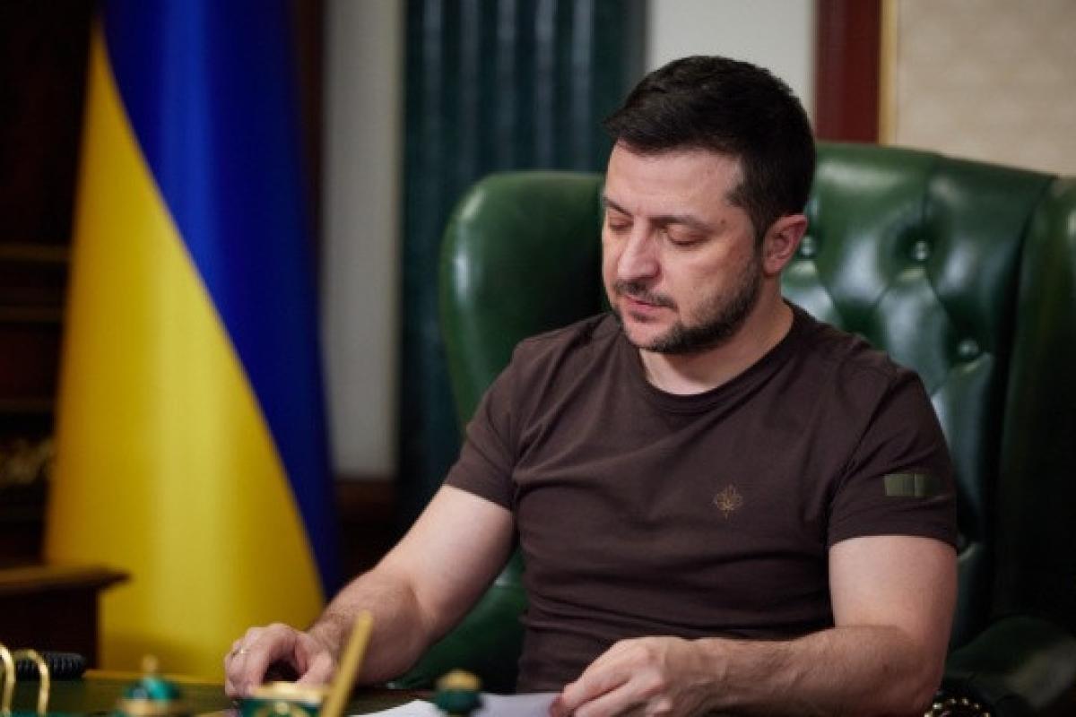 Зеленский подписал закон о санкциях: чьи активы и как можно будет конфисковать Зеленский подписал закон о санкциях: чьи активы и как можно будет конфисковать