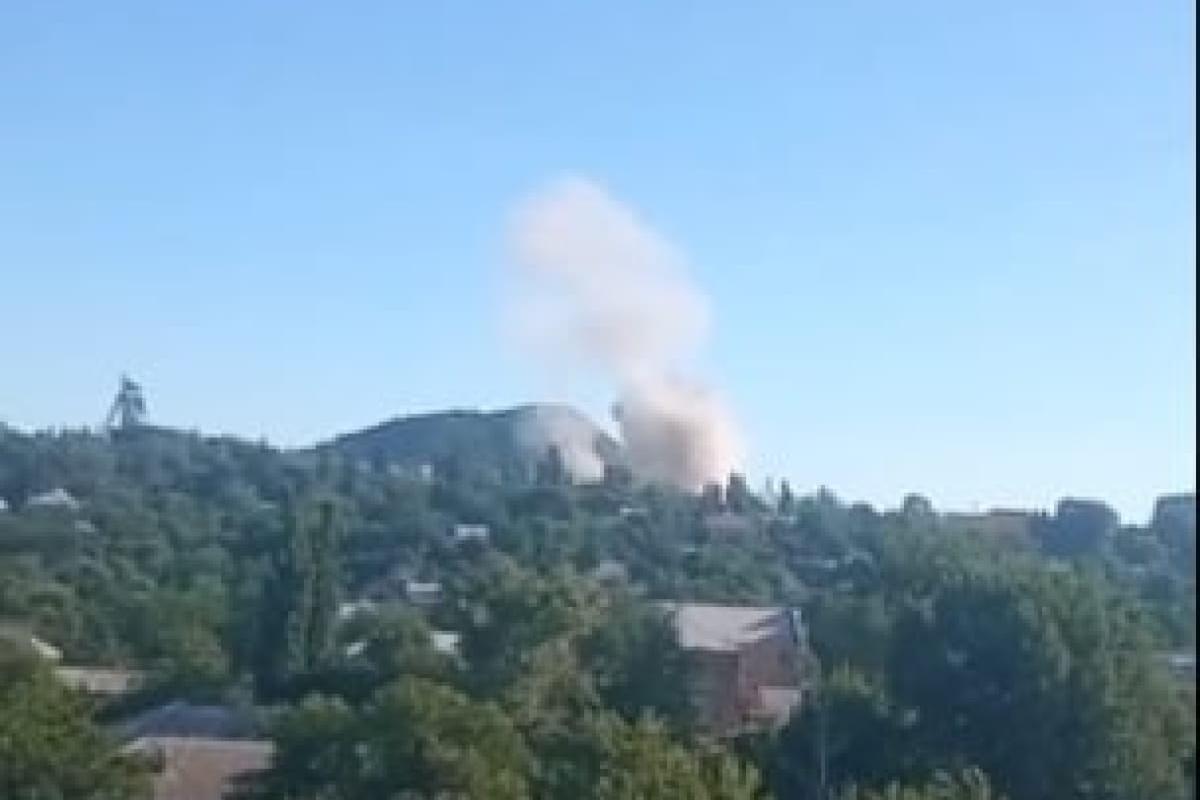 Працює HIMARS: на Луганщині горить склад боєприпасів окупантів Працює HIMARS: на Луганщині горить склад боєприпасів окупантів