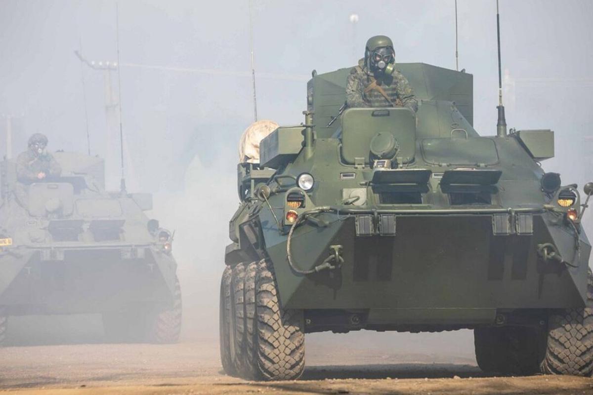 Оккупанты начали перегонять колонны техники в сторону Запорожской области Оккупанты начали перегонять колонны техники в сторону Запорожской области