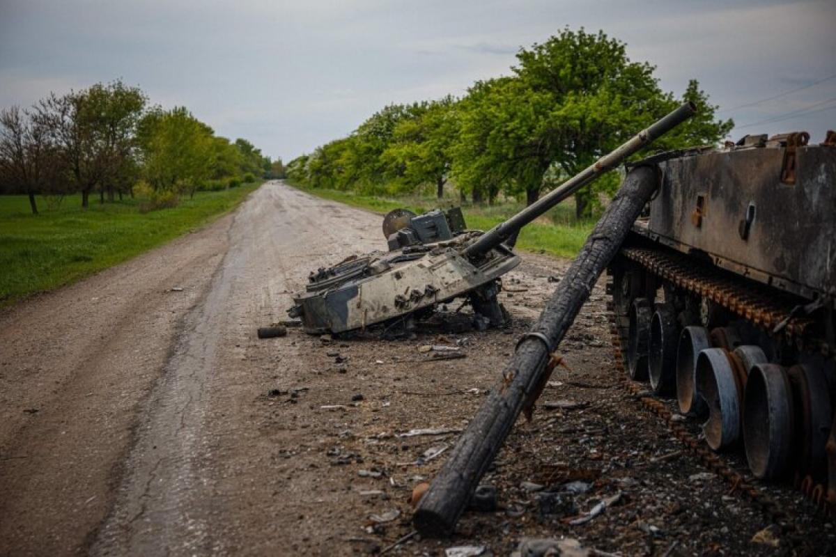 Близько 300 знищених окупантів, дев'ятнадцять танків і сім збитих ракет: втрати ворога станом на 21 червня Близько 300 знищених окупантів, дев'ятнадцять танків і сім збитих ракет: втрати ворога станом на 21 червня
