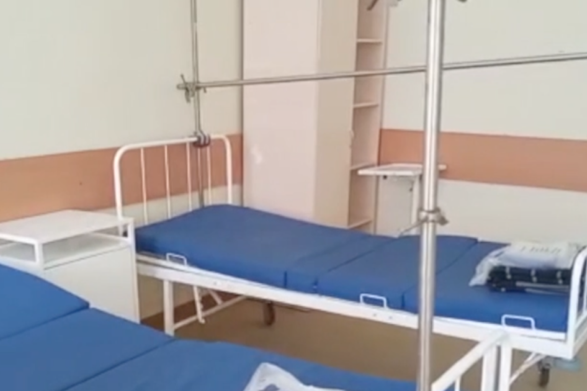Маріуполь залишився без лікарів: окупантів у білих халатах відправили додому, - Андрющенко Маріуполь залишився без лікарів: окупантів у білих халатах відправили додому, - Андрющенко
