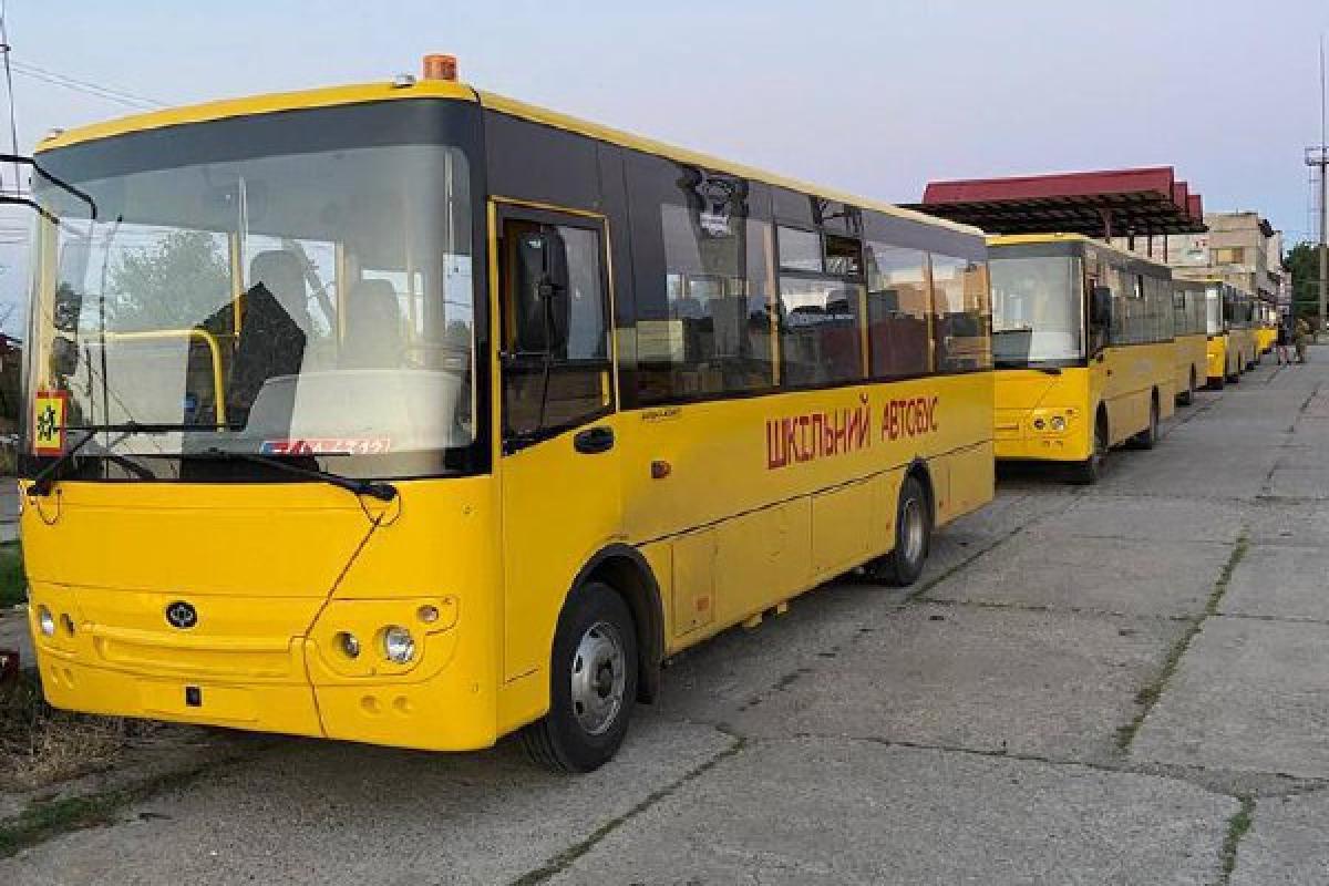 Луганська тероборона отримала 10 нових автобусів, - Гайдай