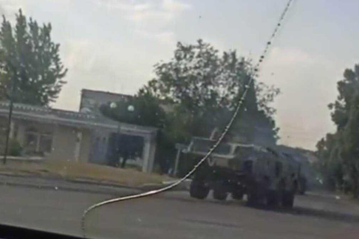 Готують нові провокації: на Луганщині росіяни переганяють комплекси "Точка У", відео очевидців