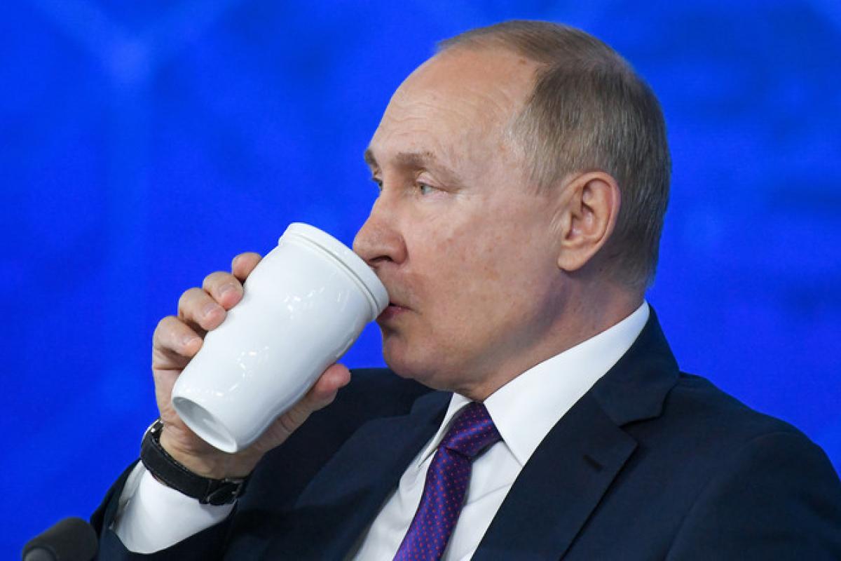 "Сидеть дома и не позориться": Путину в Иране четыре раза требовалось "отдохнуть" в присутствии врачей