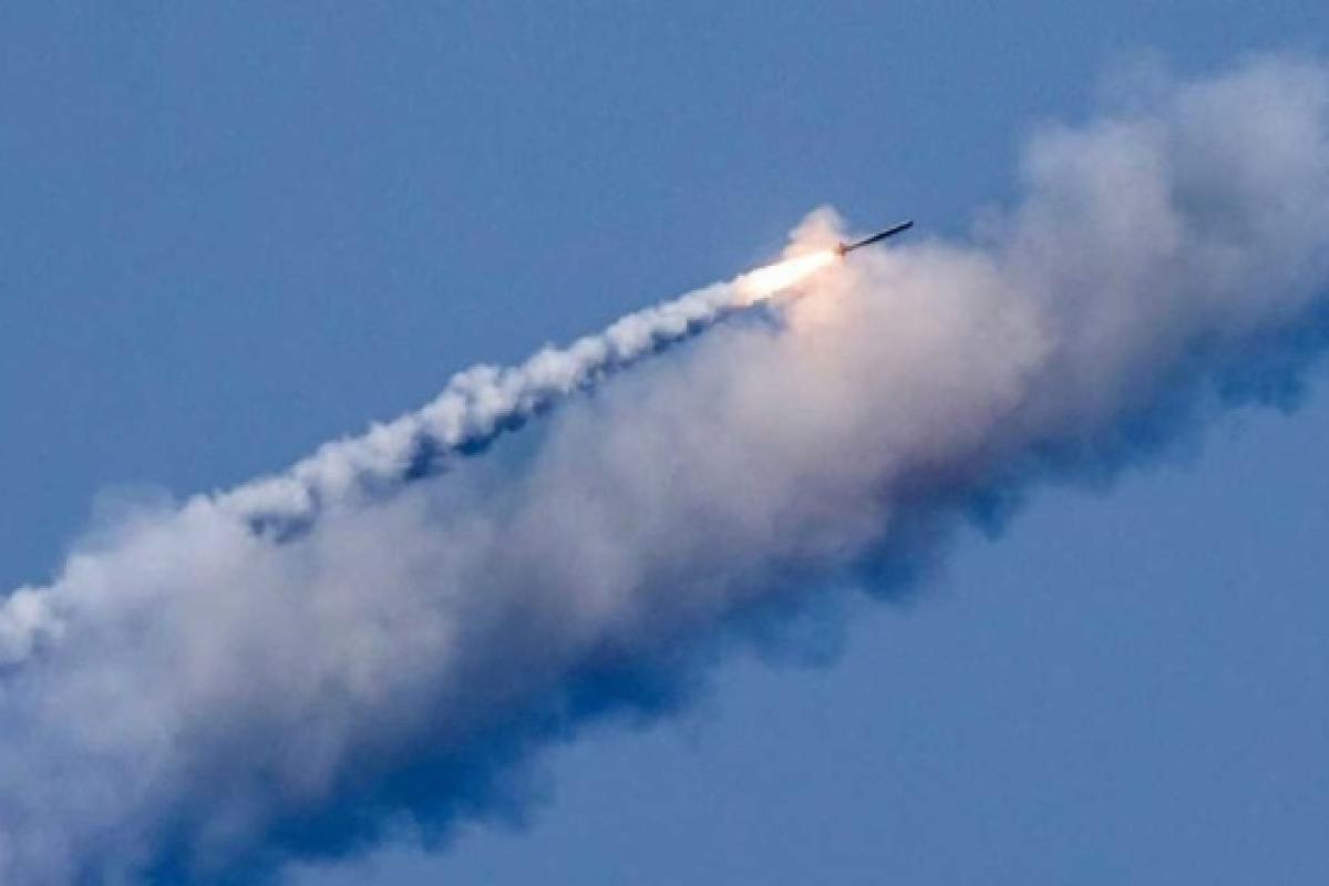 Войска РФ нанесли несколько ракетных ударов по Одесской области: есть разрушения в частных домах Войска РФ нанесли несколько ракетных ударов по Одесской области: есть разрушения в частных домах