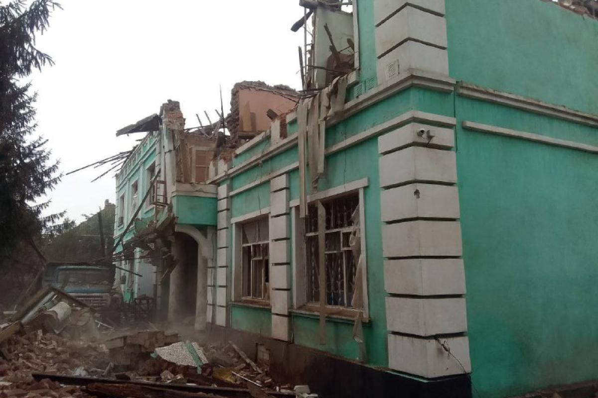 "Приліт" у Лисичанську: у мережі з'явилися кадри зруйнованого "Водоканалу"