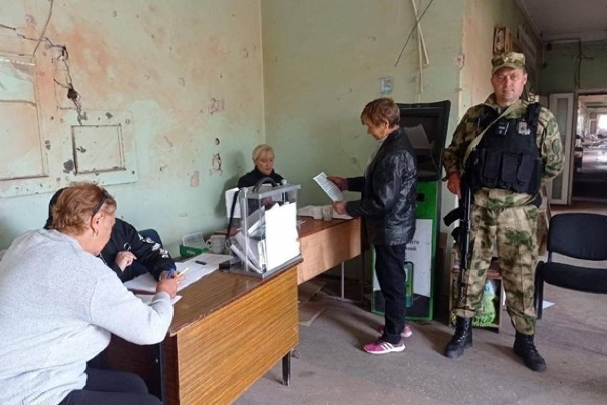 Число тих, хто "голосував", дорівнює кількості мешканців до війни: окупанти "порахували" підсумки "референдуму" на Луганщині