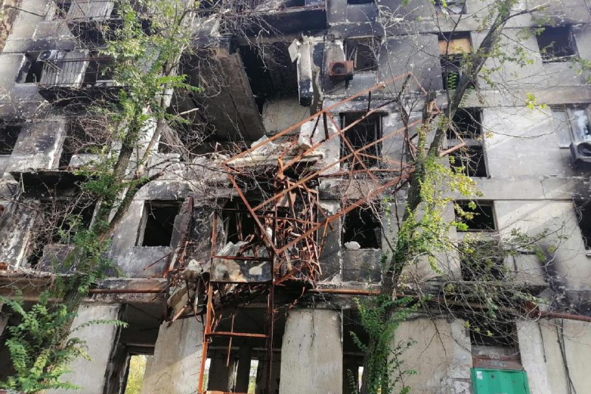 Це вони так розбирають завали у місті!?: У мережі показали свіжі кадри зруйнованого Сєвєродонецька Це вони так розбирають завали у місті!?: У мережі показали свіжі кадри зруйнованого Сєвєродонецька