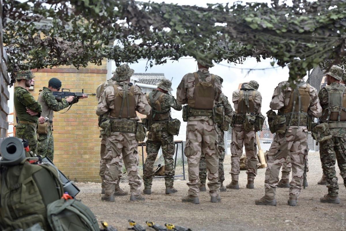 Канада відновила програму підготовки українських солдатів, - Генштаб Канада відновила програму підготовки українських солдатів, - Генштаб