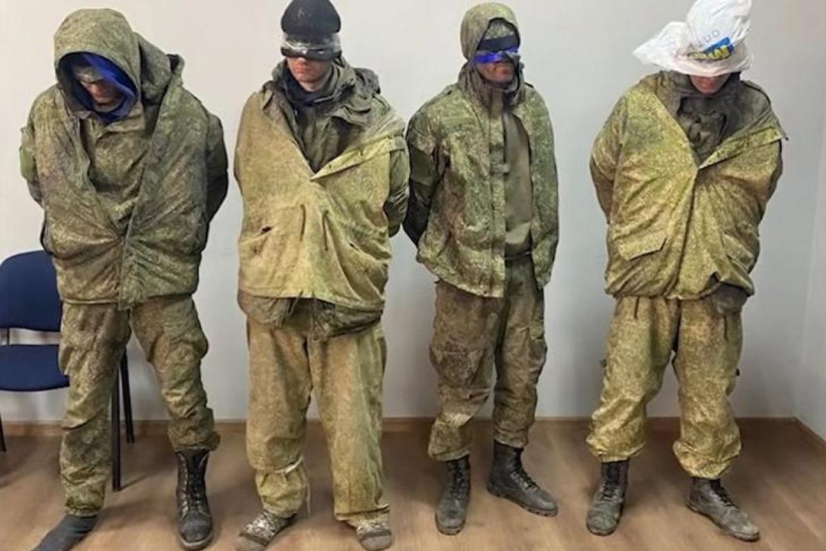 "Понад 2 тисячі звернень за останні тижні": У розвідці заявили, що окупанти масово здаються в полон