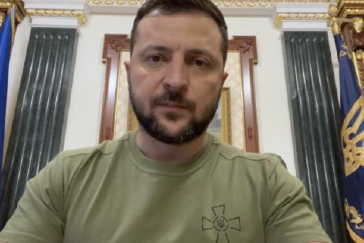 "Ранок важкий": Зеленський звернувся до українців у зв'язку з масованим обстрілом "Ранок важкий": Зеленський звернувся до українців у зв'язку з масованим обстрілом
