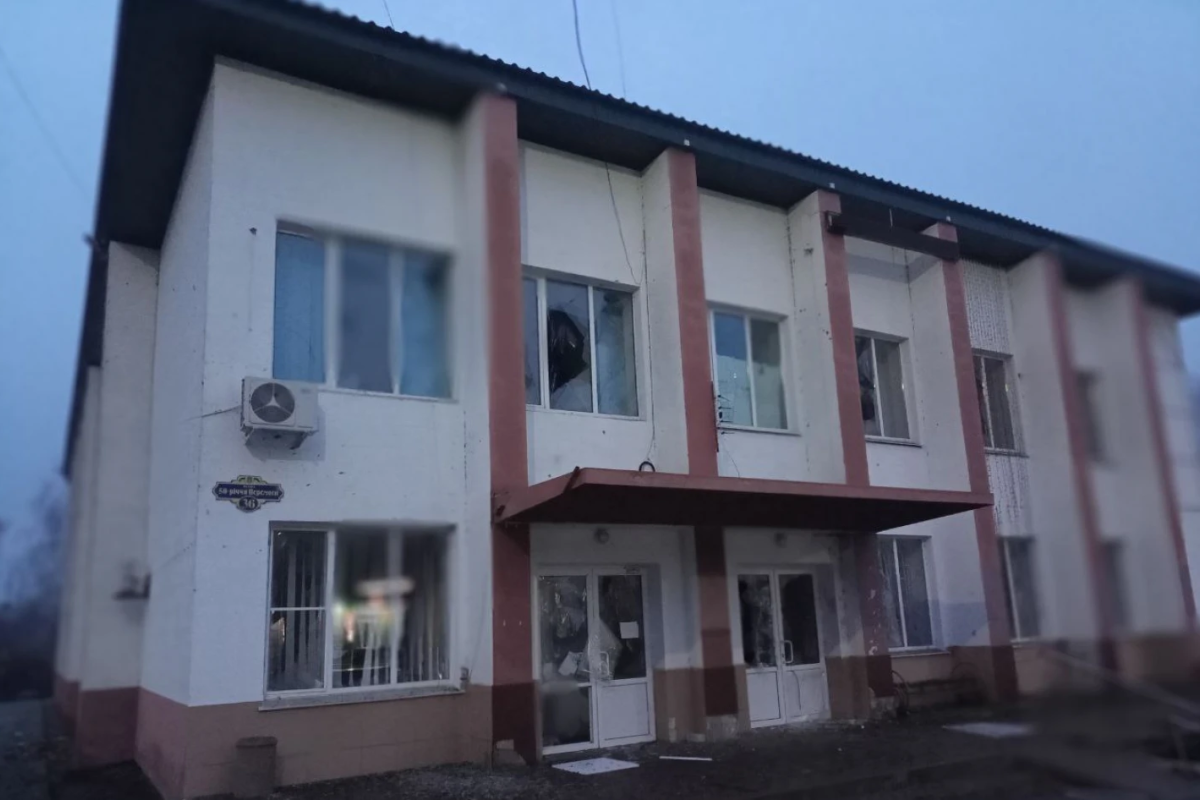 Окупанти повідомили про серію "прильотів" на захопленій території Луганської області Окупанти повідомили про серію "прильотів" на захопленій території Луганської області