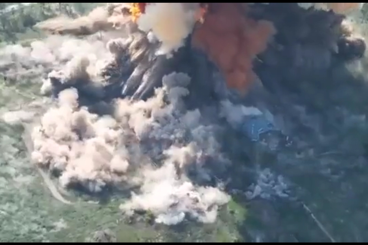 На Луганщині окупанти селяться по квартирах та дачах, бояться робити склади БК На Луганщині окупанти селяться по квартирах та дачах, бояться робити склади БК