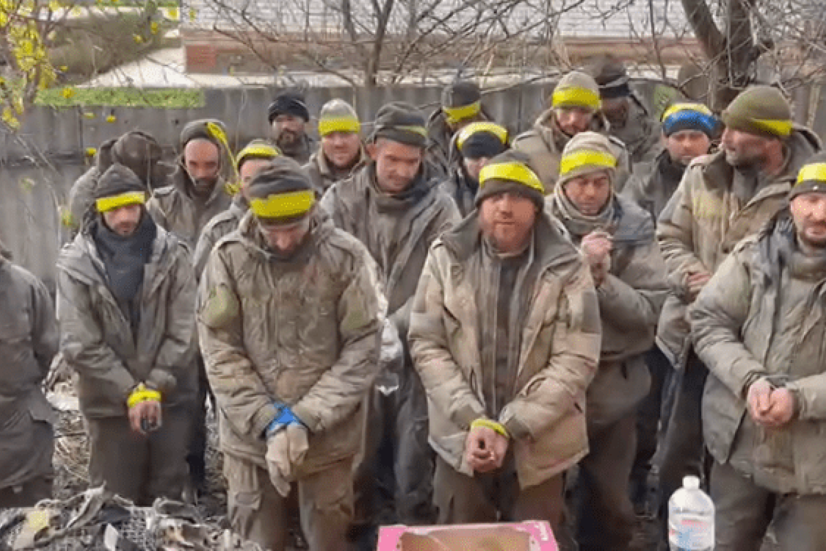 "Просто треш": У Сватовому "визволителі" шукають вільні підвали для утікачів серед "мобіків" "Просто треш": У Сватовому "визволителі" шукають вільні підвали для утікачів серед "мобіків"